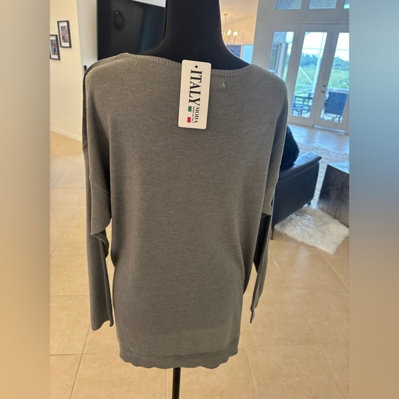 Graphic Long Sleeve Sweater ONE SIZE - Picture 5 of 5